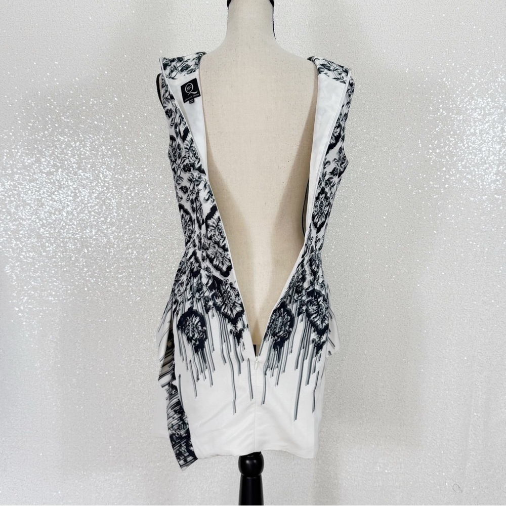 Alexander McQueen IT42 Sleeveless Peplum Mini Dress • Black White Floral Print 6 - Picture 10 of 14
